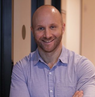 🎙️Storytelling, Communication Skills & Business English Confidence with Rain Bennett | Real English Conversations Podcast for Global Professionals