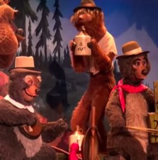 Spider-Man: Far From Home, Alamo Drafthouse, Paranormal Activity, Pixar, Avengers, Comic Con, & Country Bear Jamboree