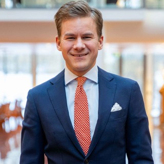 Del 1: Sebastian Baartvedt: – Jeg må handle aksjer hver dag