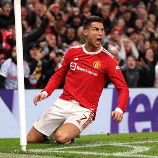 Podcast: Ronaldo completes United comeback & Bayern cruise past Benfica