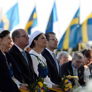 100 år av flaggviftande