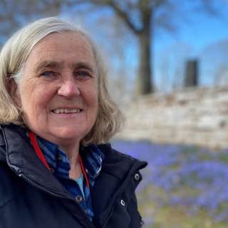 Fältreportern fördjupar: Vårbotanik med Ulla-Britt Andersson på Öland