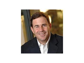 Bert Martinez talks with Chris Haddon, Doug Ducey and Richard Agins