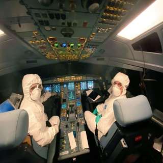 PODCAST: Should Paula wear a mask on the plane to Hawaii?