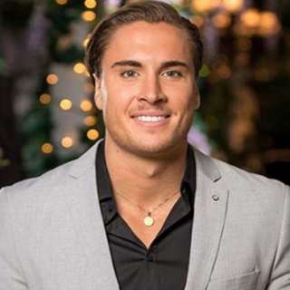 Nathan from the bachelorette warns Ali who to steer clear of