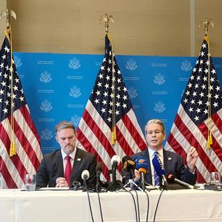 US-China tariff deal, Ukraine-Russia, AI weapons and Trump in Saudi