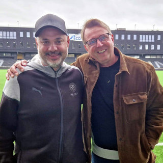 Hos Twiddy: Om livet som rockeklubb-eier og fotballproff - og et helt speiselt slanketriks