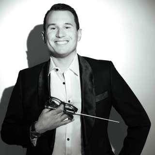 The Magic Behind the Music: Dan Micciche Conducts the Heart of WICKED
