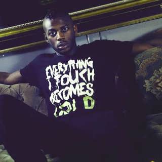 Dada skriver sig fri från sina mardrömmar