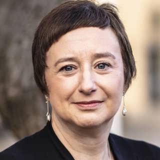 Katty Hauptman - Minnet gör oss till människor