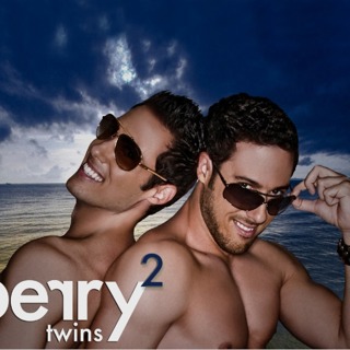The Perry Twins check in with DJ Jason Jensen on DanceMixAmerica.com