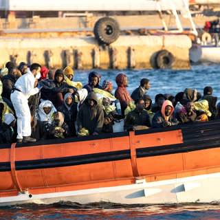 Så ska EU stoppa migranterna