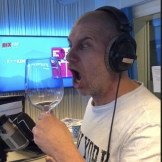 Markos Myter, kan man skrika sönder ett glas?