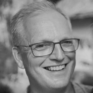 -Store kontrastar med sorg og glede
