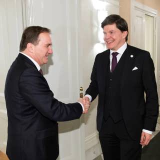 Suxufiyiin SR oo abaalmarin weyn hantiyey, Talaalka hargebka oo aan la helin tiradii loo baahnaa iyo Baarlamanka oo Löfven u codeyn doona