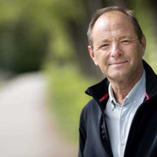 Hur väljer medier sina coronaexperter? Om journalist åtalad för dyk vid Estonia, Tidningsrivalerna Mitti och Direktpress blir en