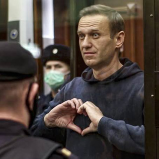 Episode 79: Alexei Navalny (Part 3): Poisoned
