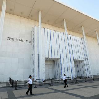 Kennedy Center, Trump's mail-in voting loss, Bernie and Bannon on AI (Updated)