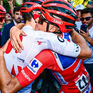 S2 Ep16:  Enric Mas Silences The Critics & Landismo Is Back At La Vuelta! | GCN Racing News Show