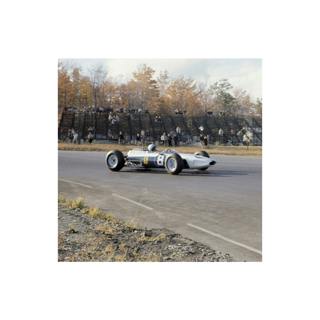 A Blue-White Ferrari Raced In America & Other Stories - F1 In America