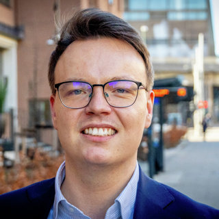 War in 1.5 years? Security researcher Fabian Hoffmann sounds the alarm