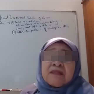 #381: Malaysian Prof Berates B40 Student