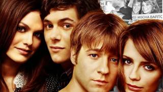 Everything You Don't Know About The Absolute Disaster Behind The Scenes of The O.C