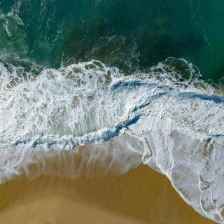 😴🌊🎵 Relaxing MUSIC and the Sound of WAVES to Promote SLEEP