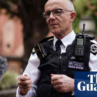 Met Police Chief Faces Calls to Resign, Grindr Faces UK Lawsuit, School's 12-Hour Days, Huw Edwards Leaves BBC, and more...