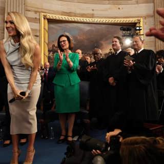 Vi tolkar tecknen och kulturen i Trumps presidentinstallation
