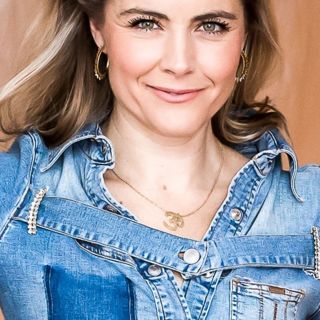 Shirin möter Madeleine Wilhelmsson