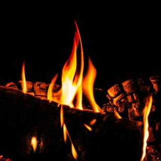 😴🔥🎵 Soothing Sounds of FIRE and Gentle HARMONIES: A Natural Remedy for Healthy SLEEP