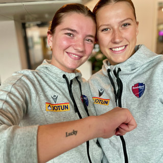 Hedda og Maren lever nesten som fotballproffer